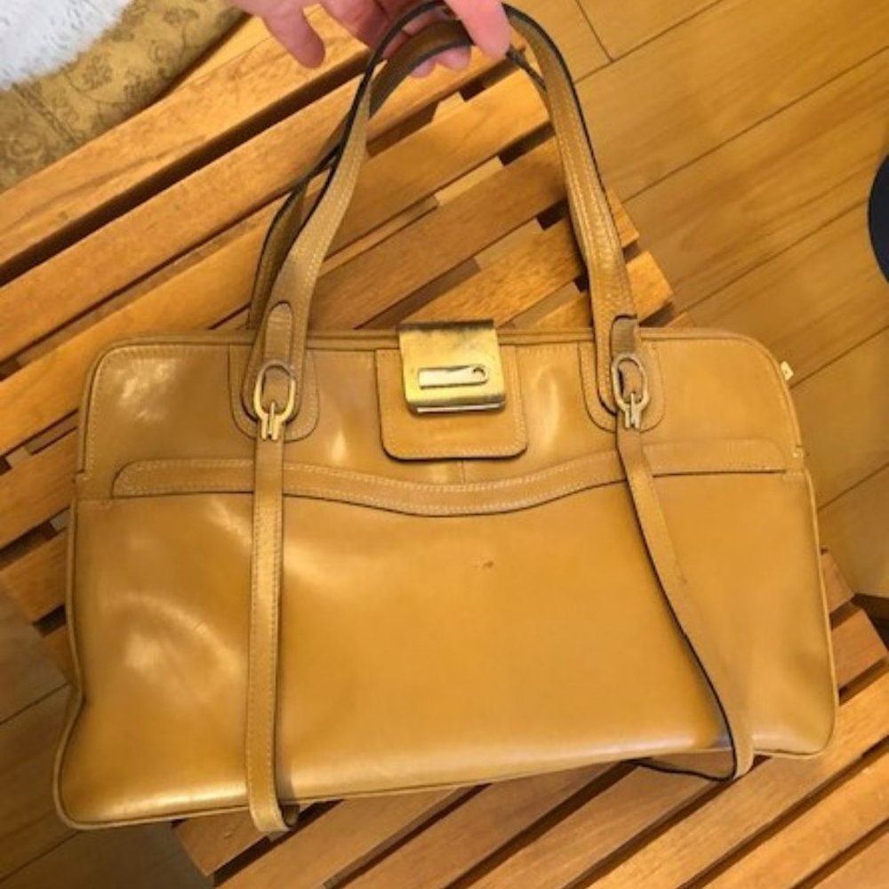 Due Torri Italian Yellow Leather Vintage Hand Bag